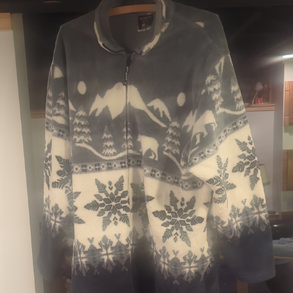 City Scape Jackets & Blazers - Women's Winter-Themed Fleece Jacket